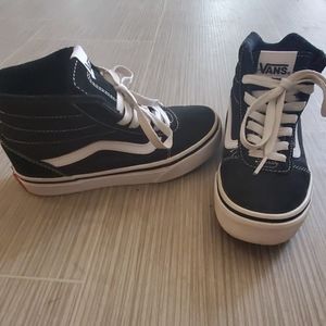 Black and white boys Van's